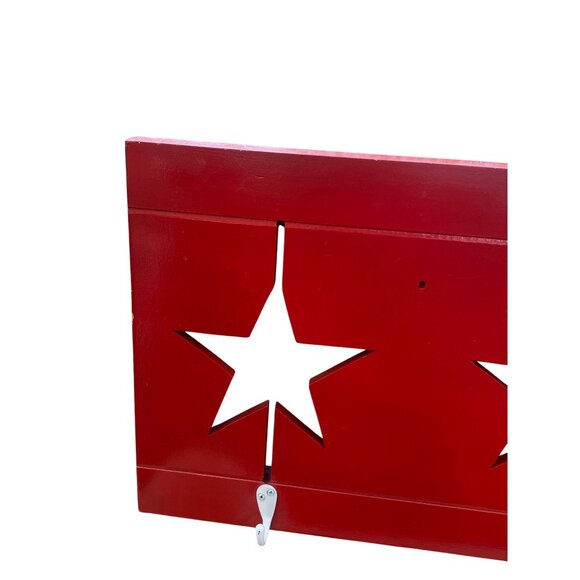 Red Star Cutout Wall Mounted Hook Rack With 3 Metal Hooks - Picture 4 of 10